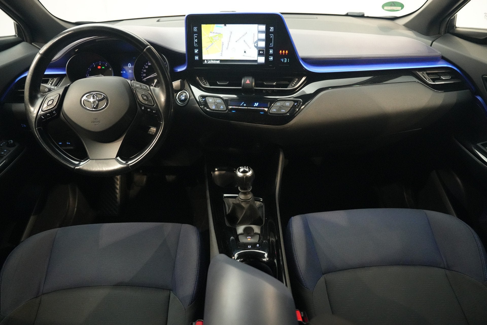 Toyota C-HR 1.2 Bi-Tone ✅ NAVI ✅ AFN.TREKHAAK ✅ CAMERA, Auto's, Voorwielaandrijving, Stof, Gebruikt, 116 pk