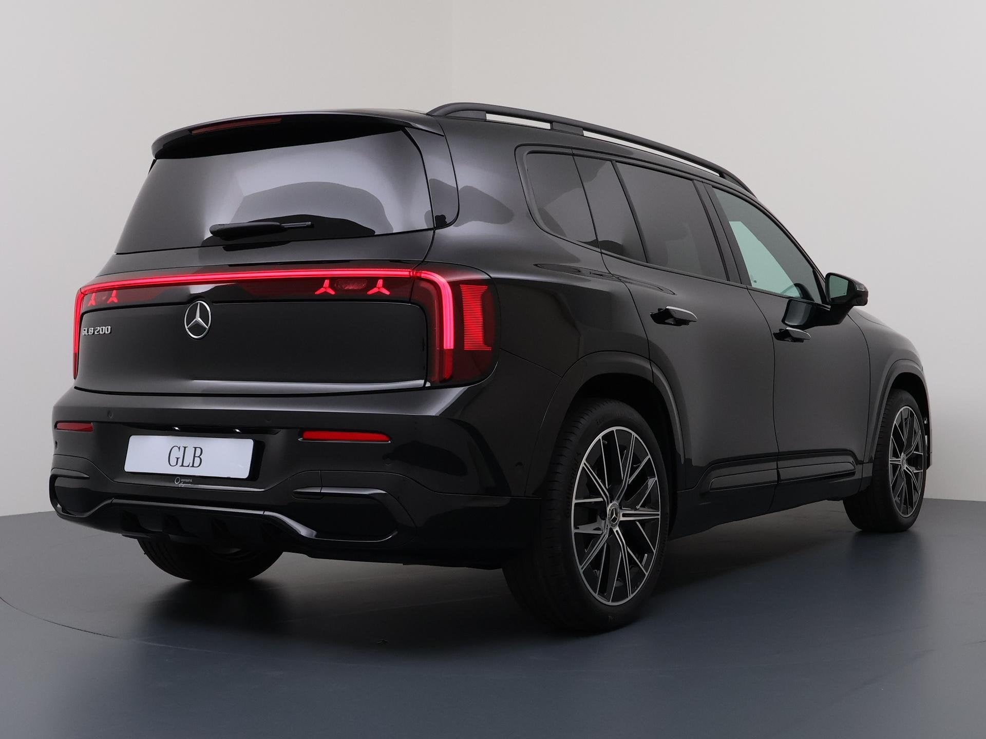 Mercedes-Benz GLB 200 Business Solution AMG | Nightpakket |, Auto's, 4 cilinders, Bedrijf, Nieuw, GLB