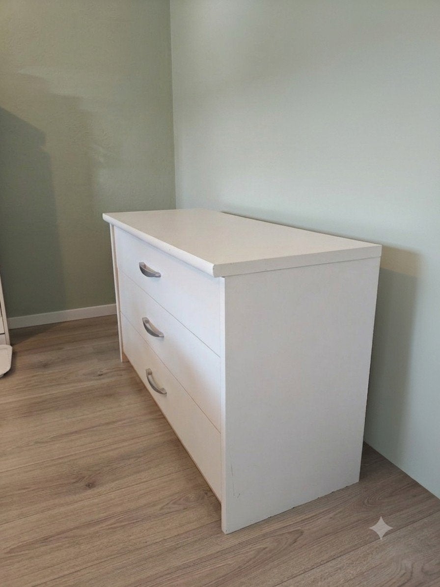 Witte ladekast met 3 laden - Gebruikt - Gratis op te halen, Huis en Inrichting, Kasten | Ladekasten, Ophalen, Gebruikt, 50 tot 100 cm