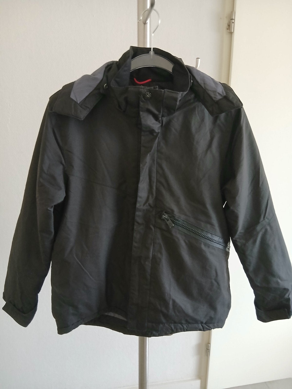 Unisex winterjas voor jongens en meisjes, maat 152, Kinderen en Baby's, Kinderkleding | Maat 152, Ophalen, Zo goed als nieuw, Jongen of Meisje