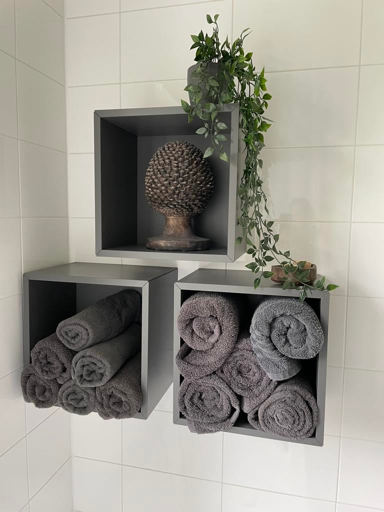 3 grijze wandkubussun EKET Ikea, Ophalen, Zo goed als nieuw