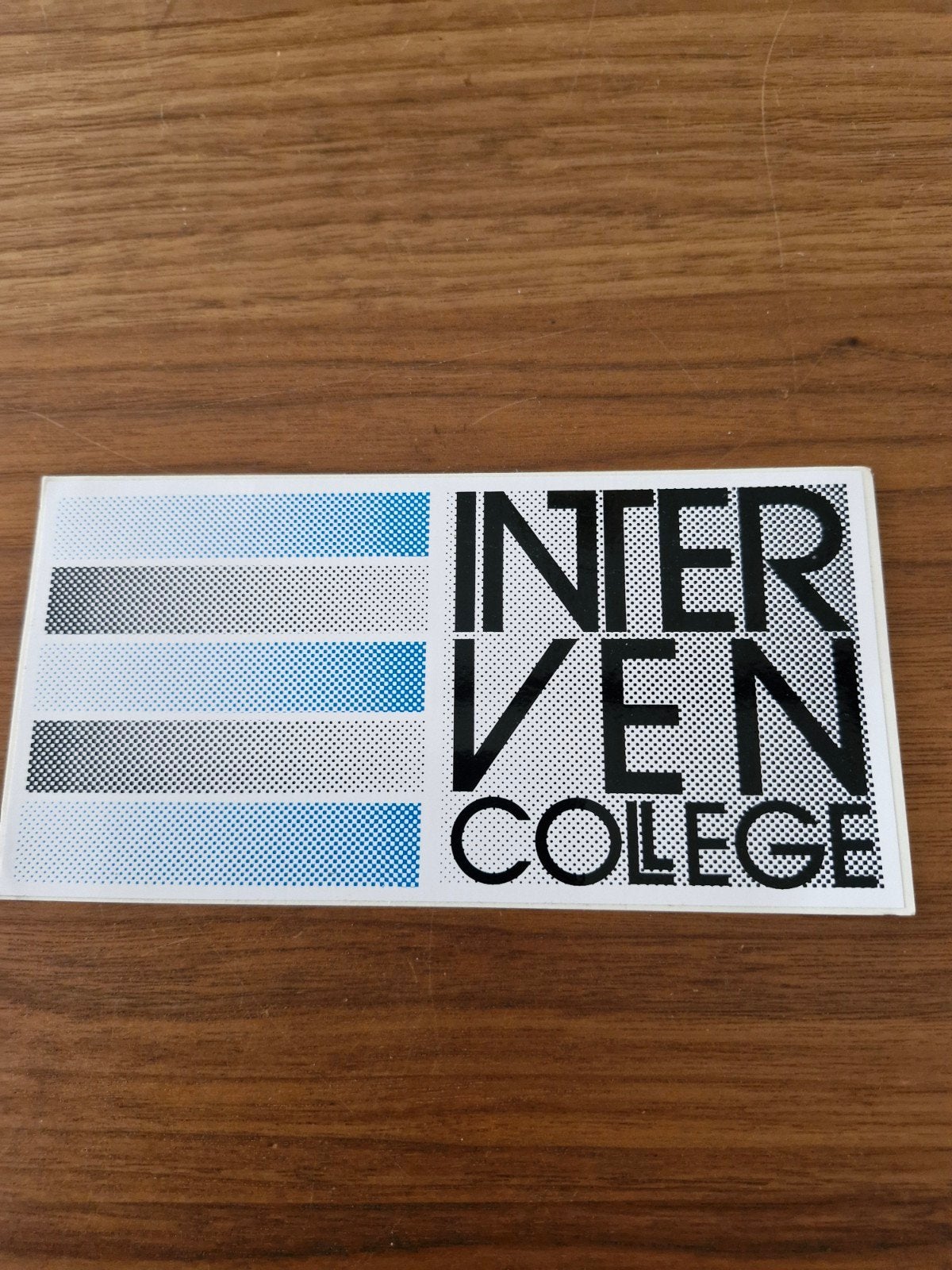 10482 Interven College Sticker - Uniek Design, Ophalen of Verzenden, Nieuw, Overige typen