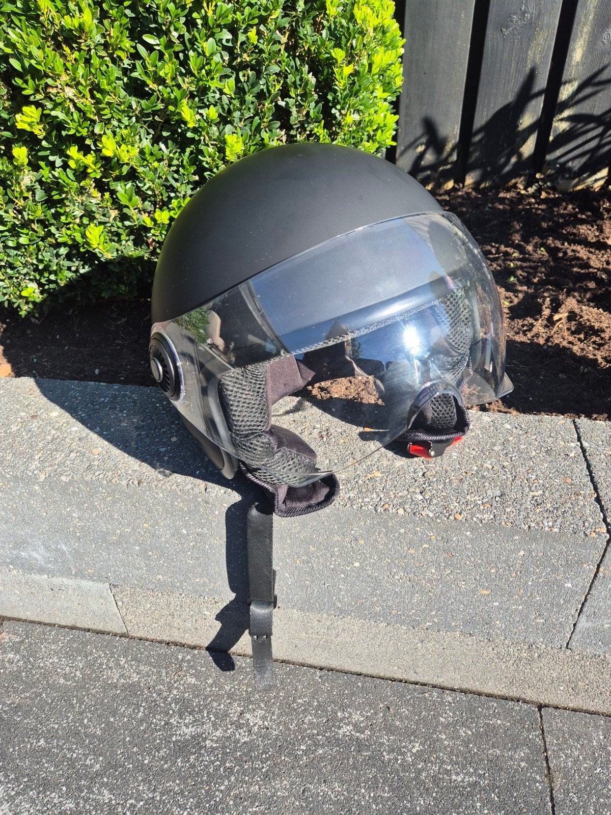 helm matzwart, Ophalen, Zo goed als nieuw, Medium