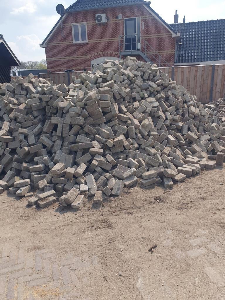Ruim 300 m2 klinkers. Gratis ophalen., Tuin en Terras, Tegels en Klinkers, Ophalen, Gebruikt, Beton, Overige typen