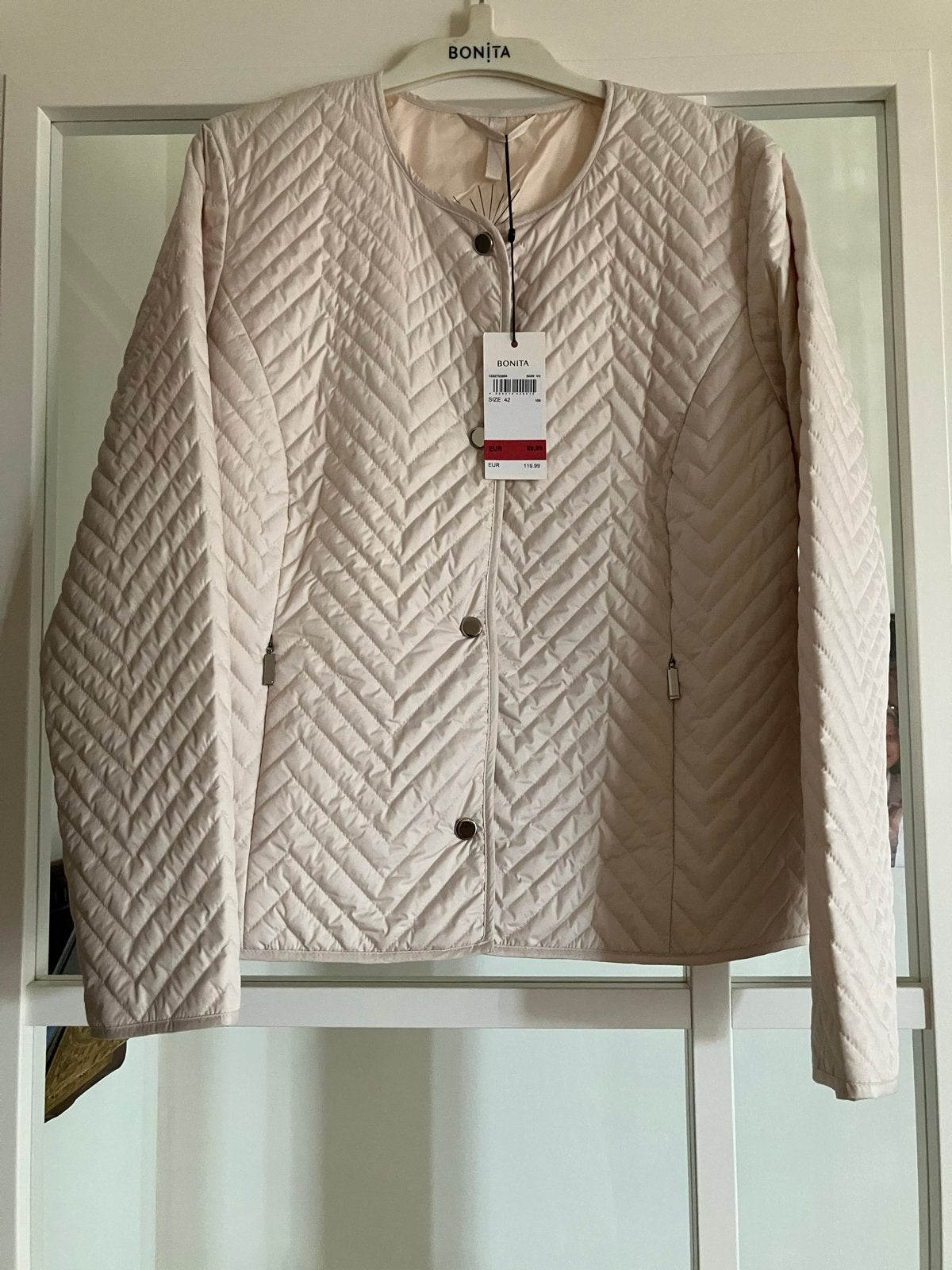 Bonita gewatteerd jasje - Nieuw met kaartjes, Ophalen, Nieuw, Maat 42/44 (L), Beige