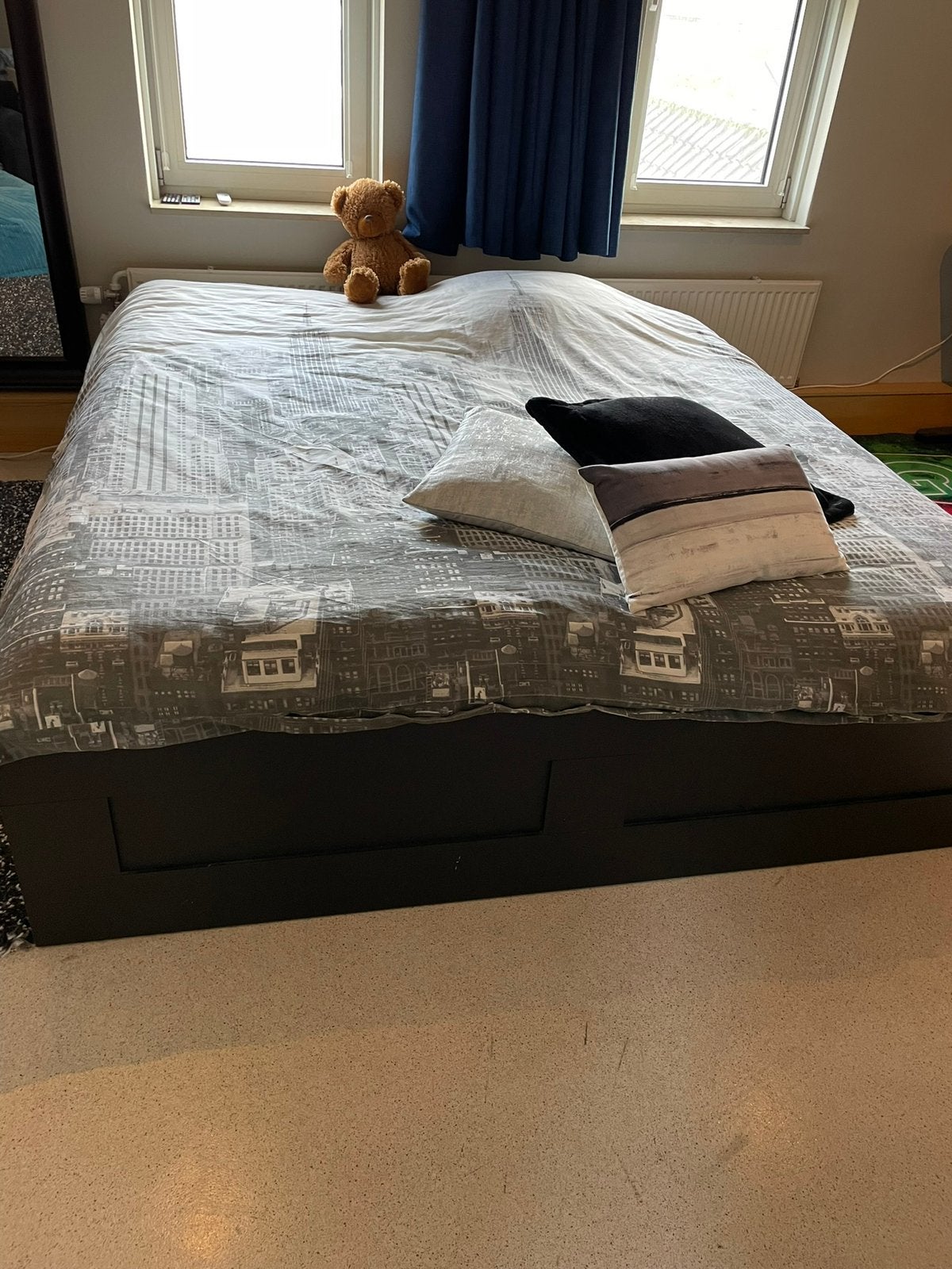 Brimnes bed zwart 180x200, Ophalen, Zwart, Tweepersoons, Zo goed als nieuw