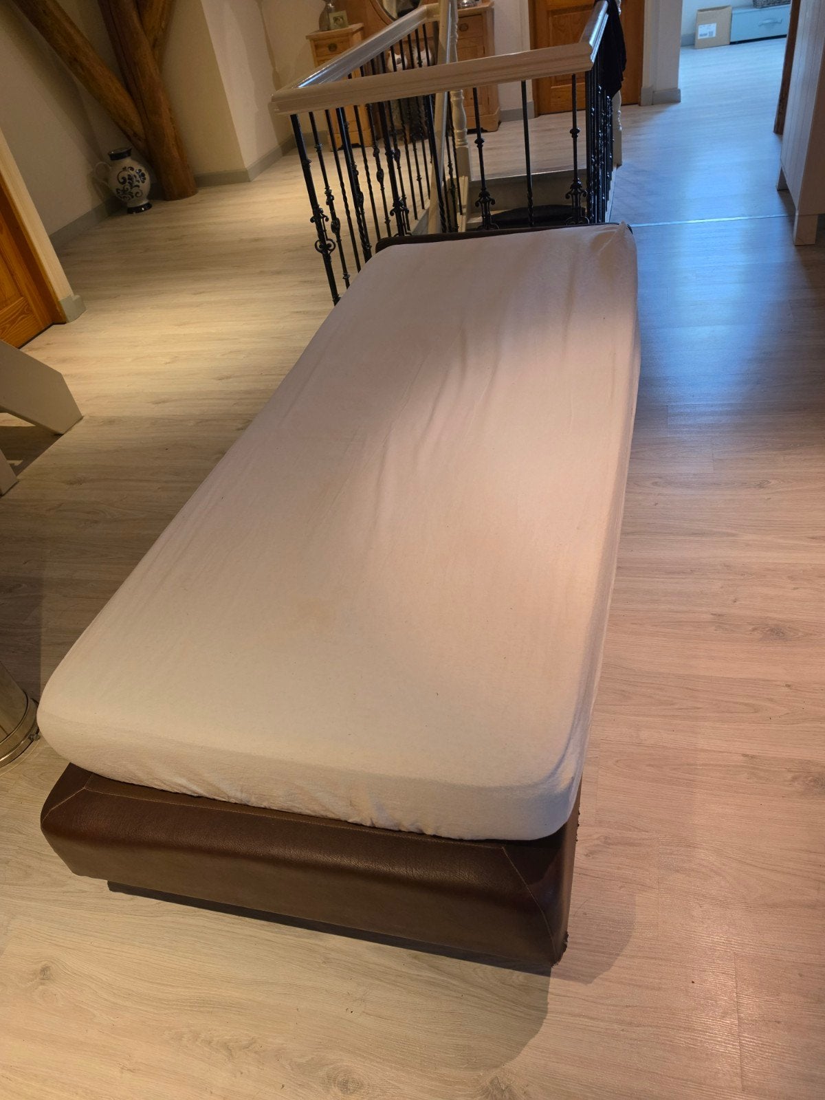 bed 210 cm van Pullman, Ophalen, Tweepersoons, Bruin, 210 cm