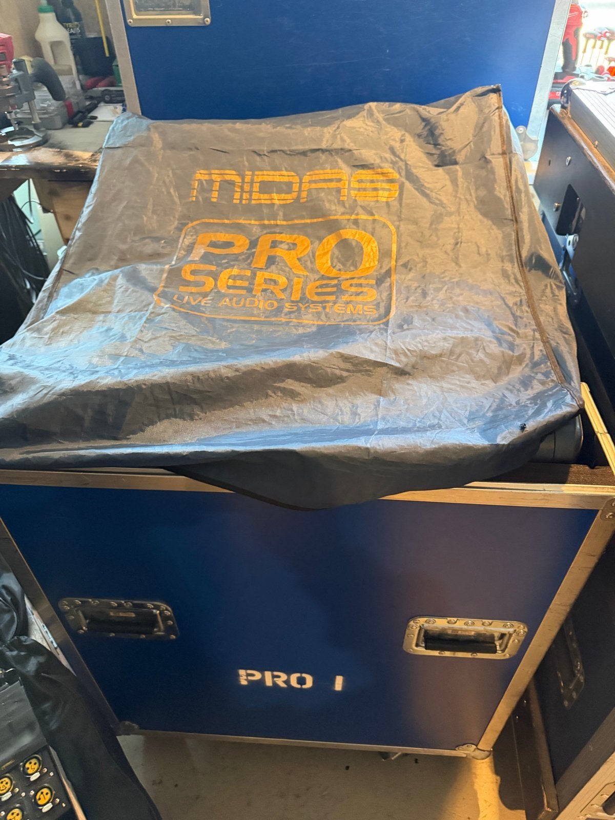 Midas Pro 1 Digitale Mixer met Flightcase en Stageboxen, Ophalen, Zo goed als nieuw, 20 kanalen of meer, Microfooningang