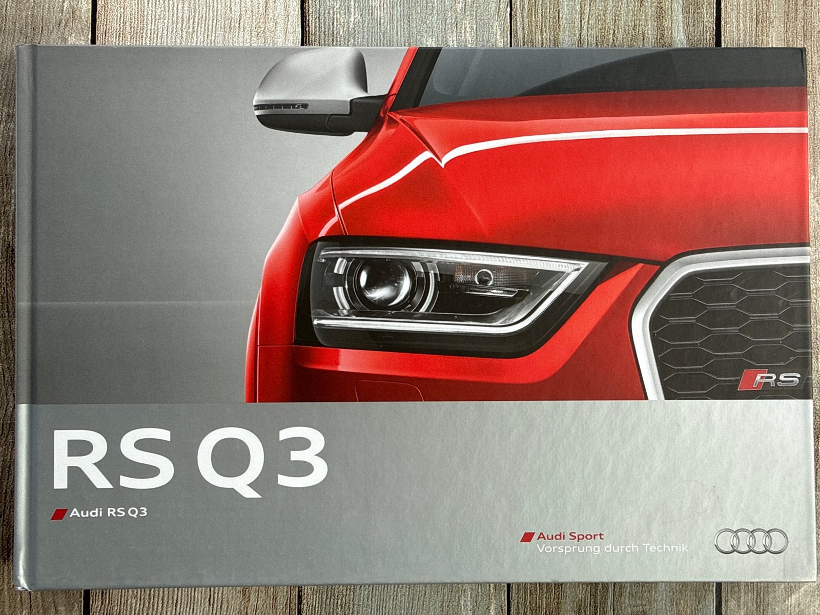 Audi RS Q3 Hardcover Brochure - Duitstalig, 64 pagina's, Boeken, Ophalen of Verzenden, Zo goed als nieuw, Audi
