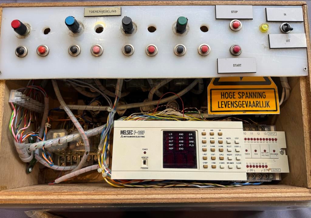 Meccano Programmeerbaar Schakelpaneel met Mitsubishi PLC, Ophalen of Verzenden, Groter dan 1:32