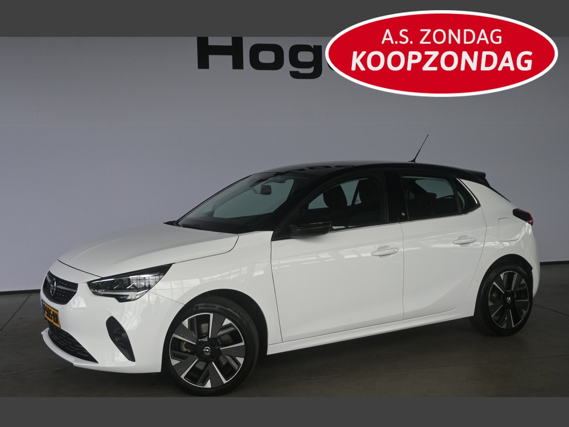 Opel CORSA-E GS Line 50 kWh Clima Automaat Navigatie Carplay, Auto's, Opel, Gebruikt, Met garantie (alle), Wit, Parkeersensor