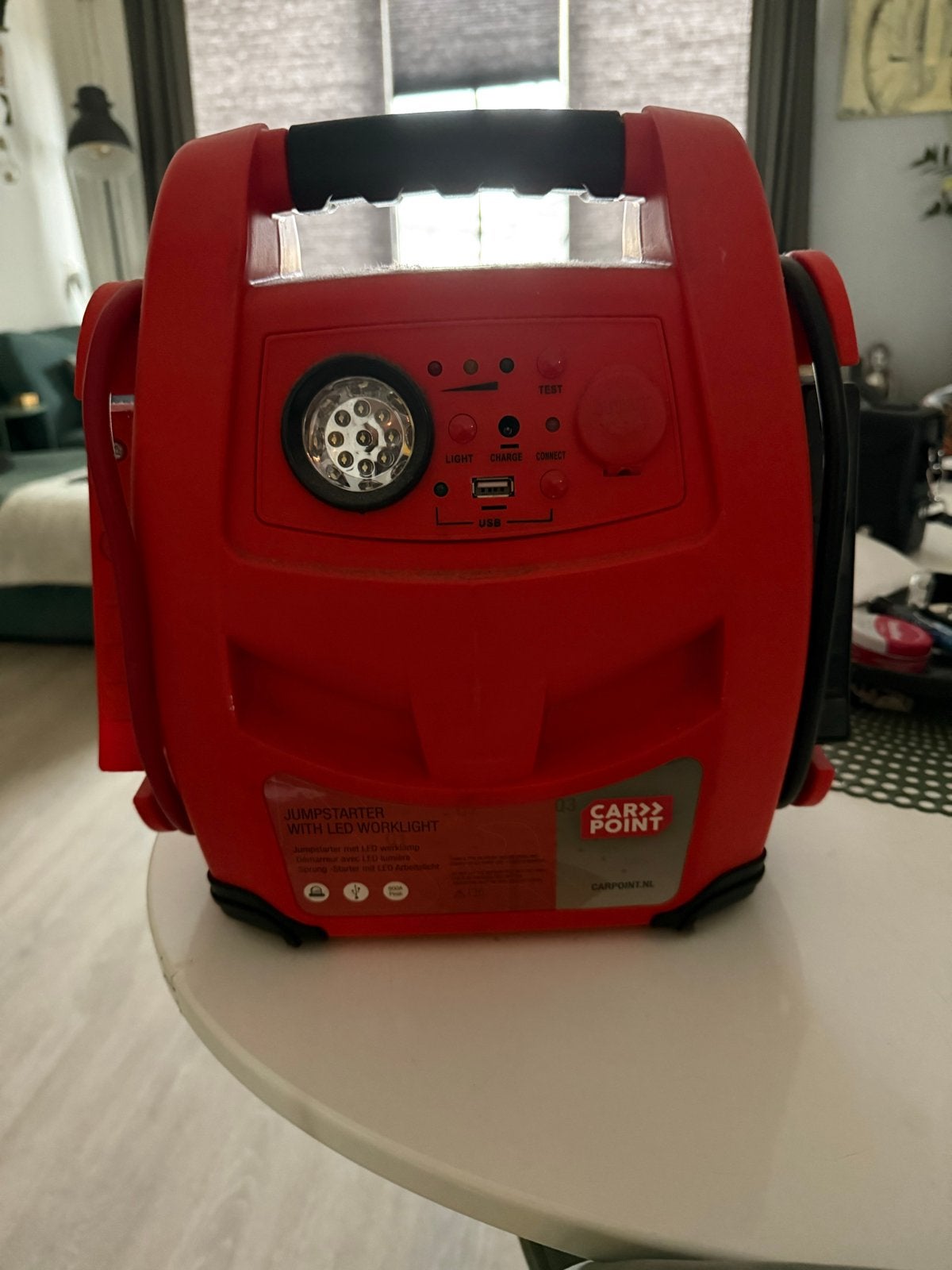 Carpoint Jumpstarter met LED werklamp en USB, Auto diversen, Ophalen of Verzenden, Zo goed als nieuw