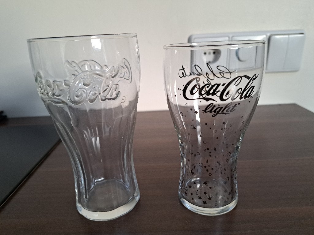 2 COCA COLA glazen, Verzamelen, Glas en Borrelglaasjes, Ophalen of Verzenden, Zo goed als nieuw, Frisdrankglas