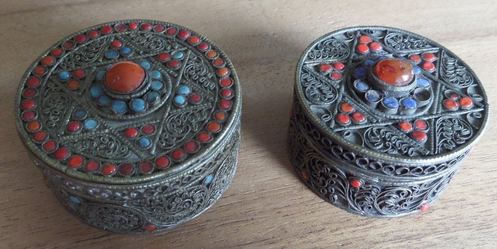 antieke pepermunt doosjes Nepal c.q. Tibet  samen 25 euro, Tibet, Doos, Overige materialen, Ophalen of Verzenden
