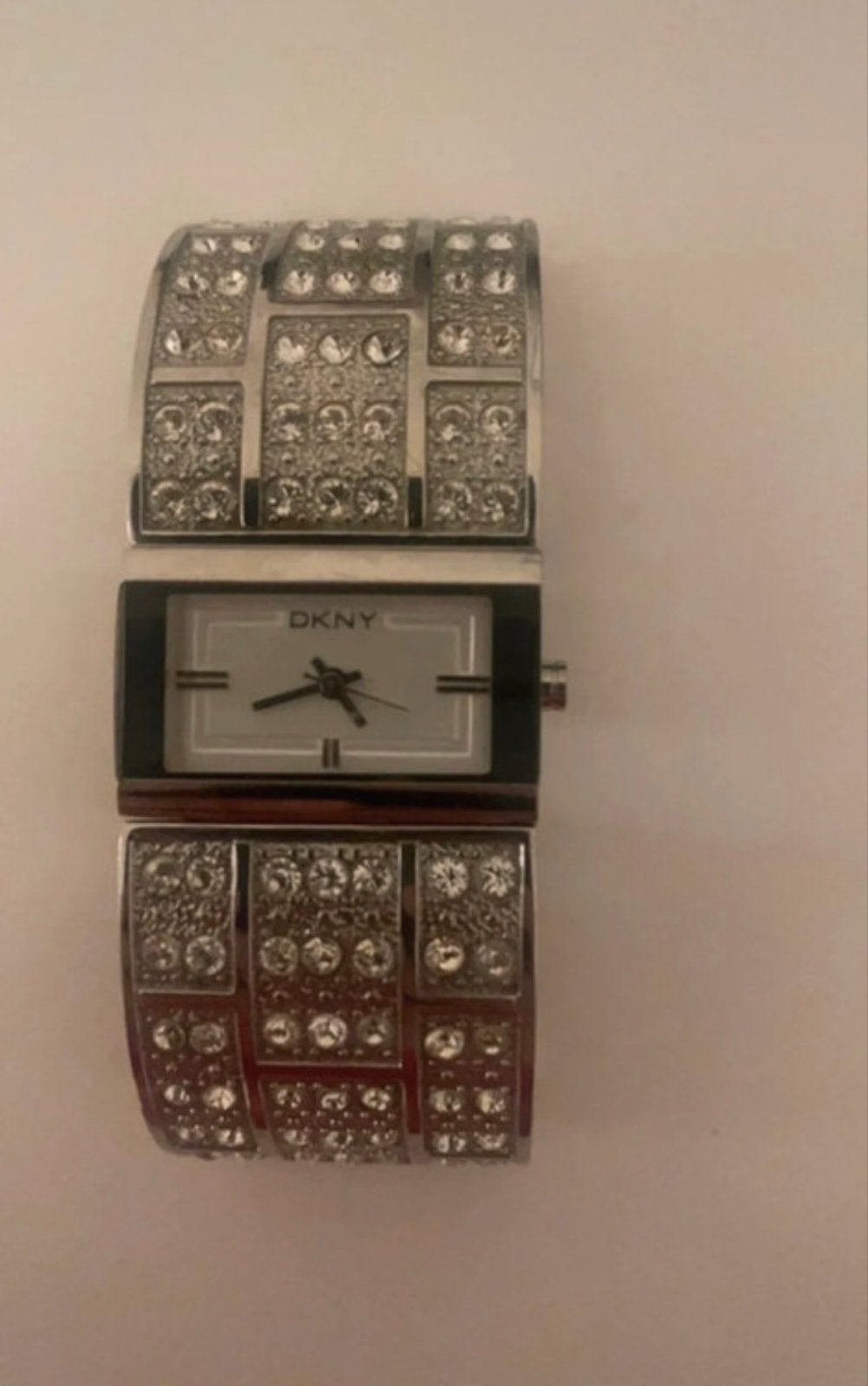 DKNY horloge met steentjes, Sieraden, Tassen en Uiterlijk, Horloges | Dames, Staal, DKNY, Polshorloge, Ophalen of Verzenden
