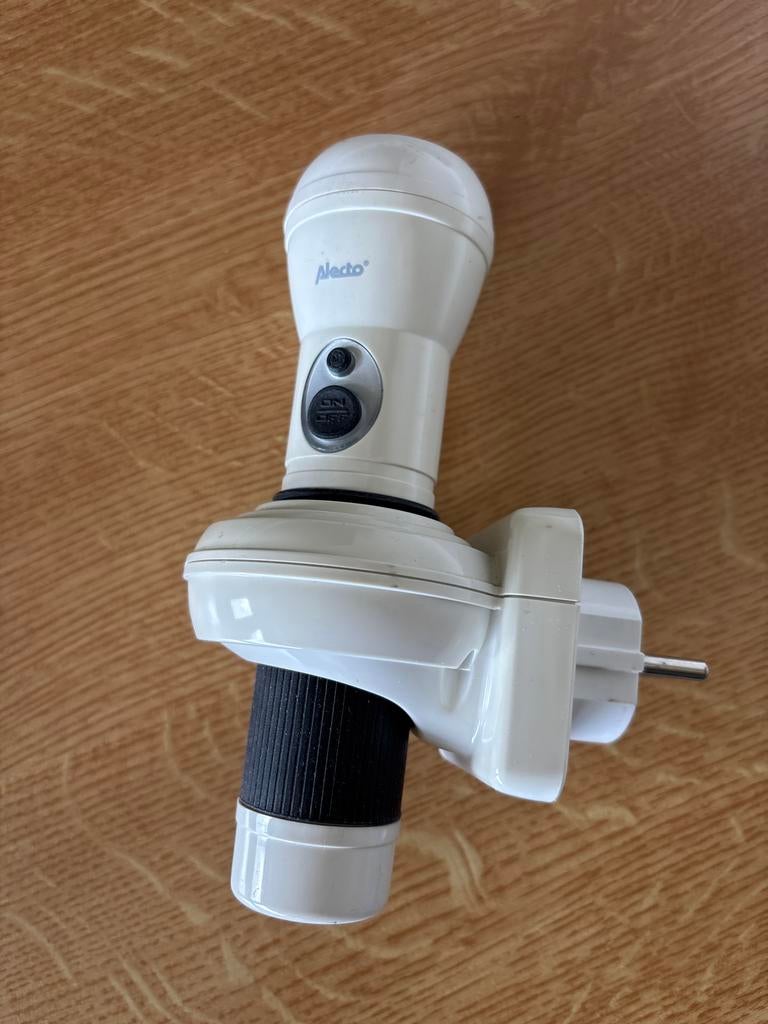 Alecto ATL-120 LED zaklamp met oplaadstation, Ophalen of Verzenden, Gebruikt