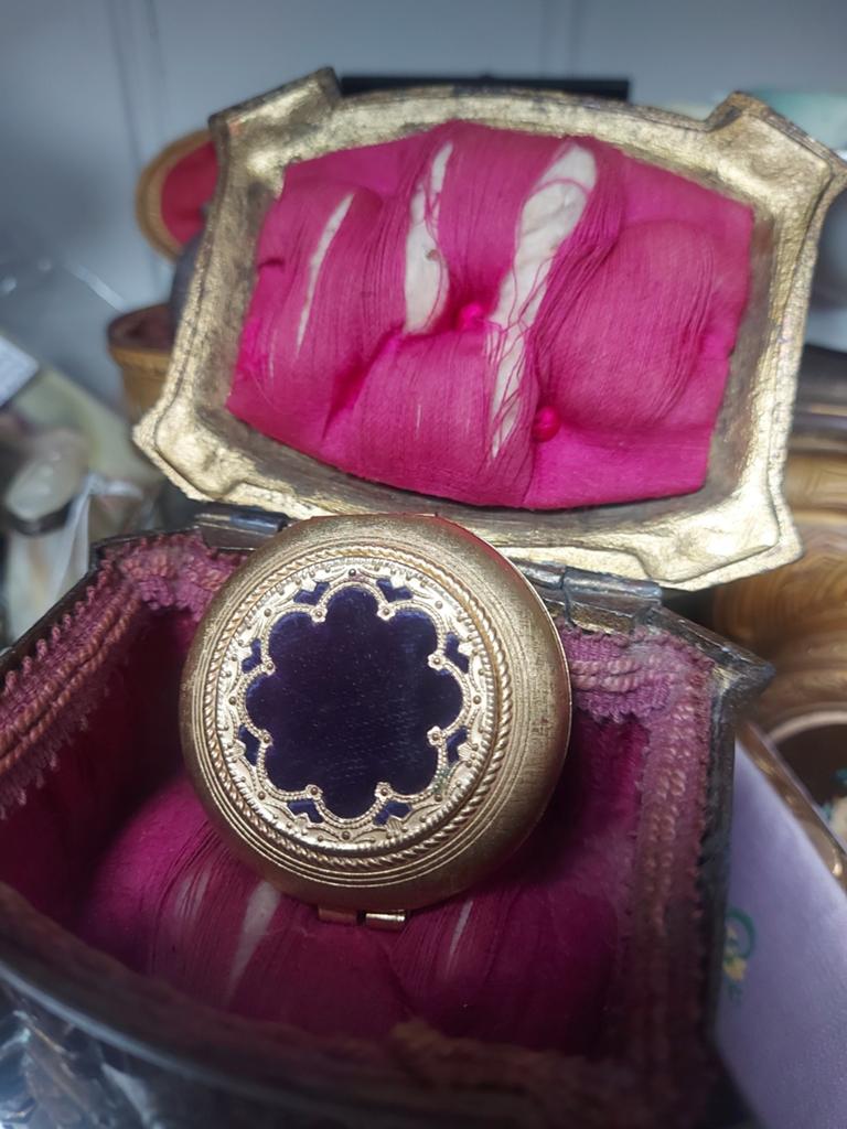 Mooi klein oud bijzonder Brocante Boudoir poederdoosje, Ophalen of Verzenden