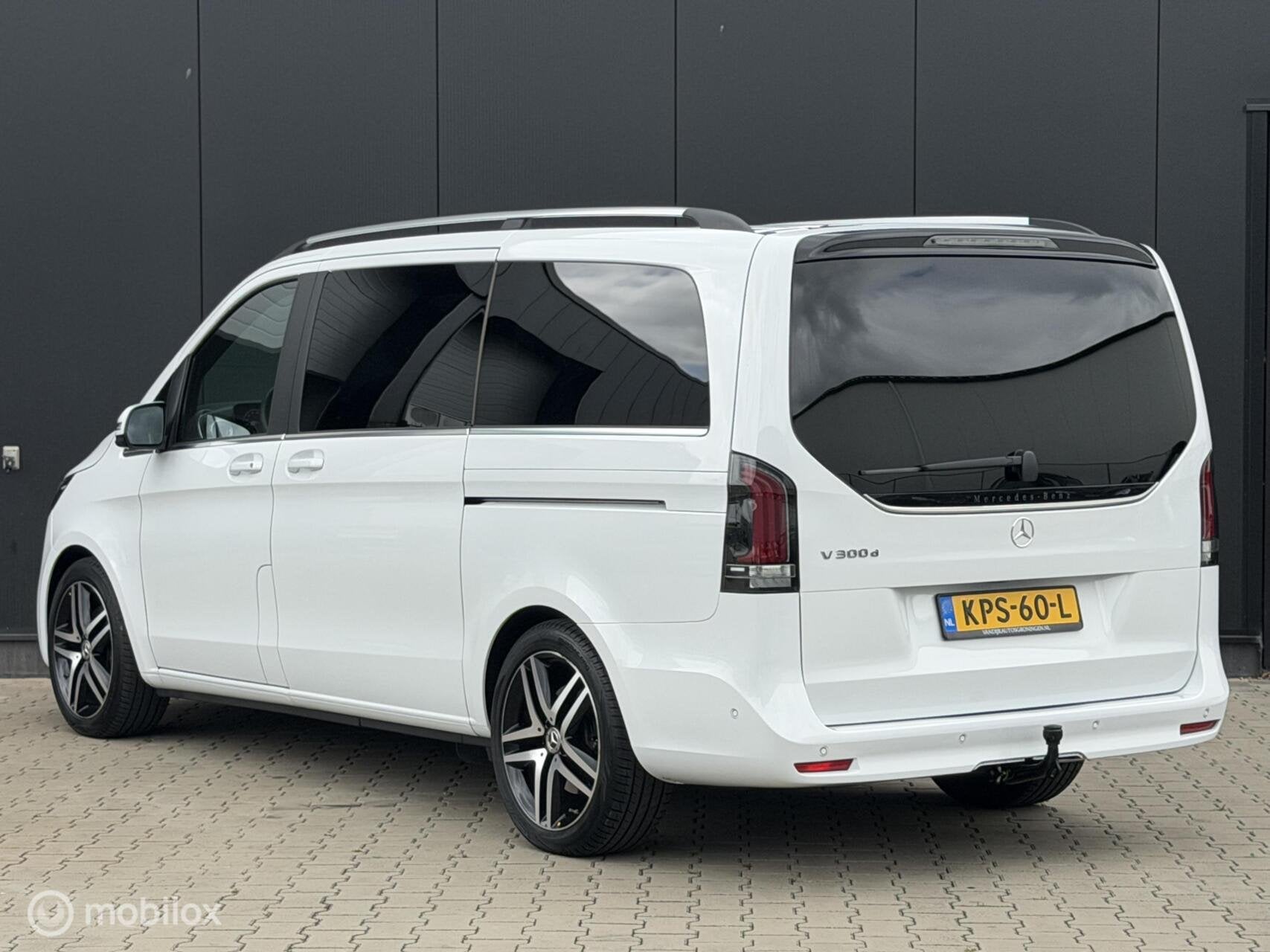 Mercedes V-klasse 300d L2 Avantgarde |7 PERS | TREKHAAK |, Auto's, Achterwielaandrijving, Gebruikt, 2224 kg, Wit