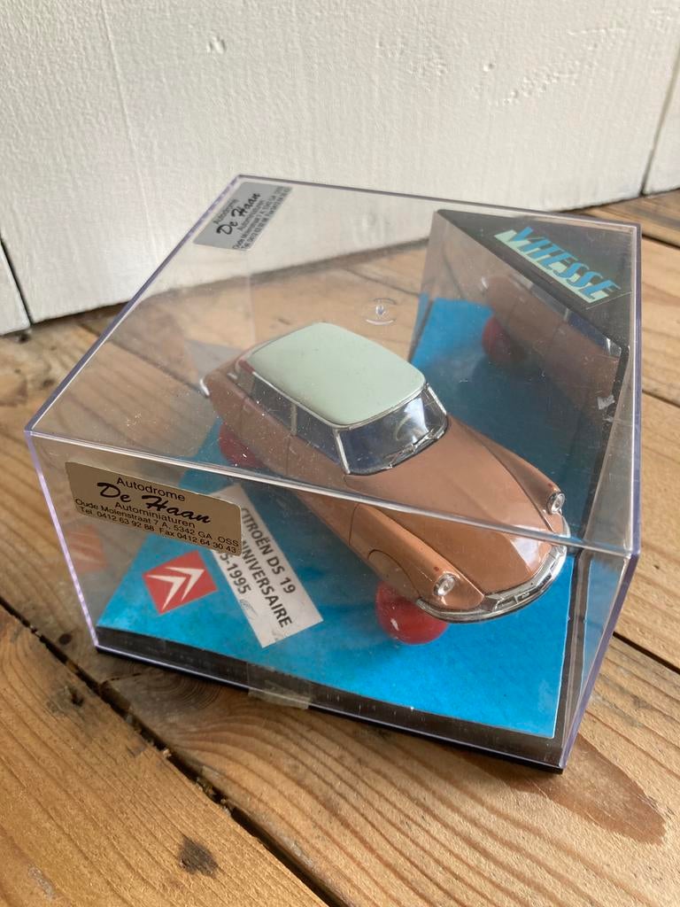 Modelauto Citroen DS 19 - speciale editie, Hobby en Vrije tijd, Modelauto's | 1:5 tot 1:12, Ophalen of Verzenden, Zo goed als nieuw