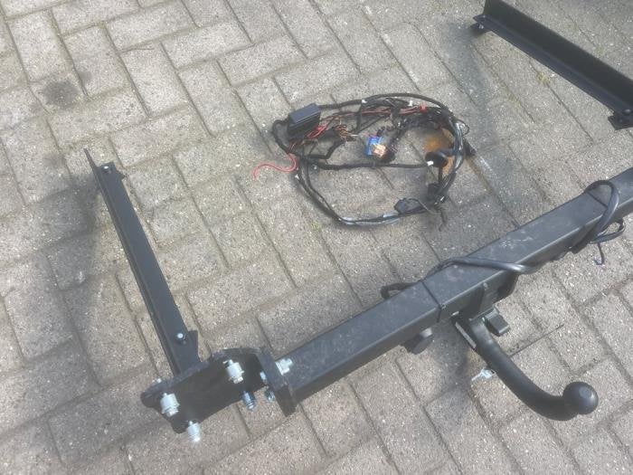 Trekhaak van een Audi A8, Auto-onderdelen, Gebruikt, -, Verzenden, -