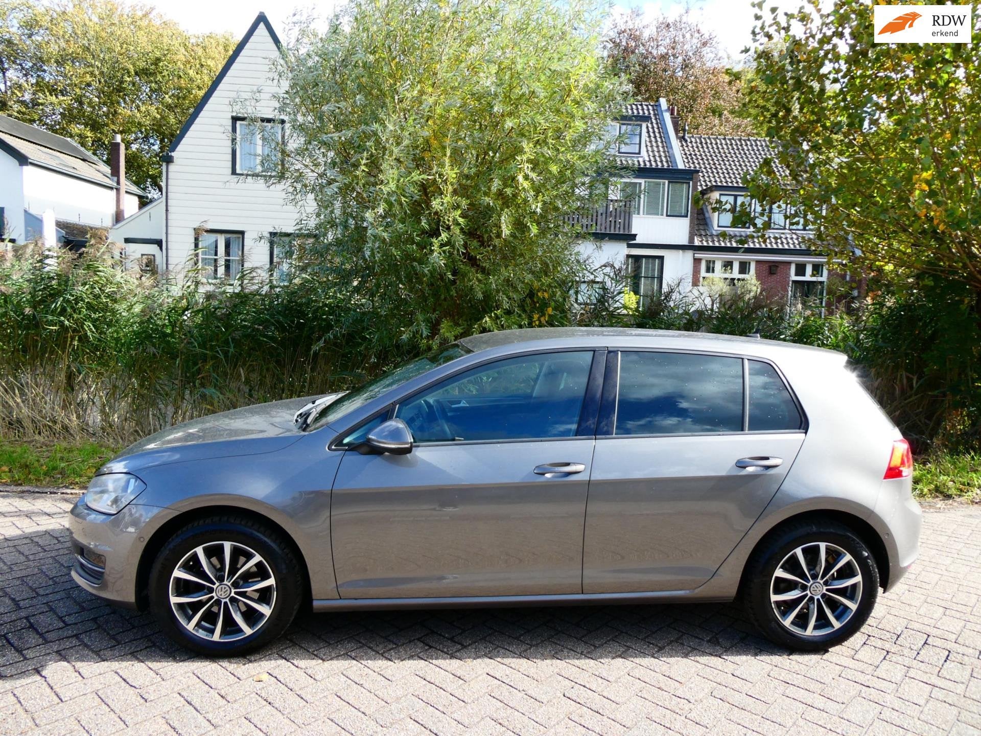 Volkswagen Golf 1.2 TSI 110pk 5-deurs Clima Cruise Navi PDC, Auto's, Voorwielaandrijving, Stof, Gebruikt, Euro 6