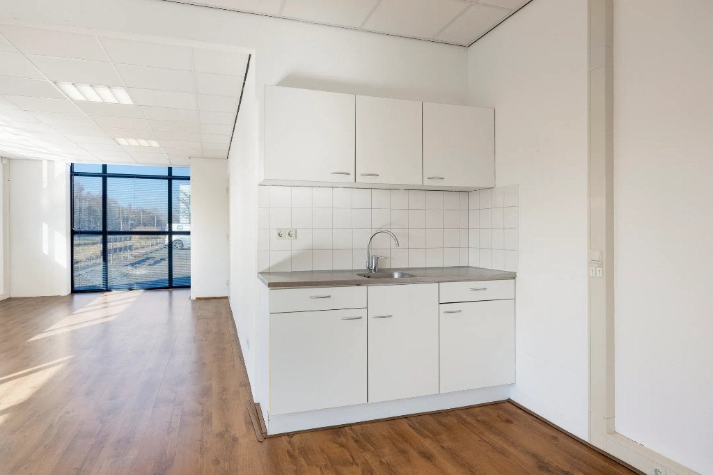 2 pantry's voor 2 kratjes bier, Ophalen, Gebruikt, 100 tot 150 cm, Wit