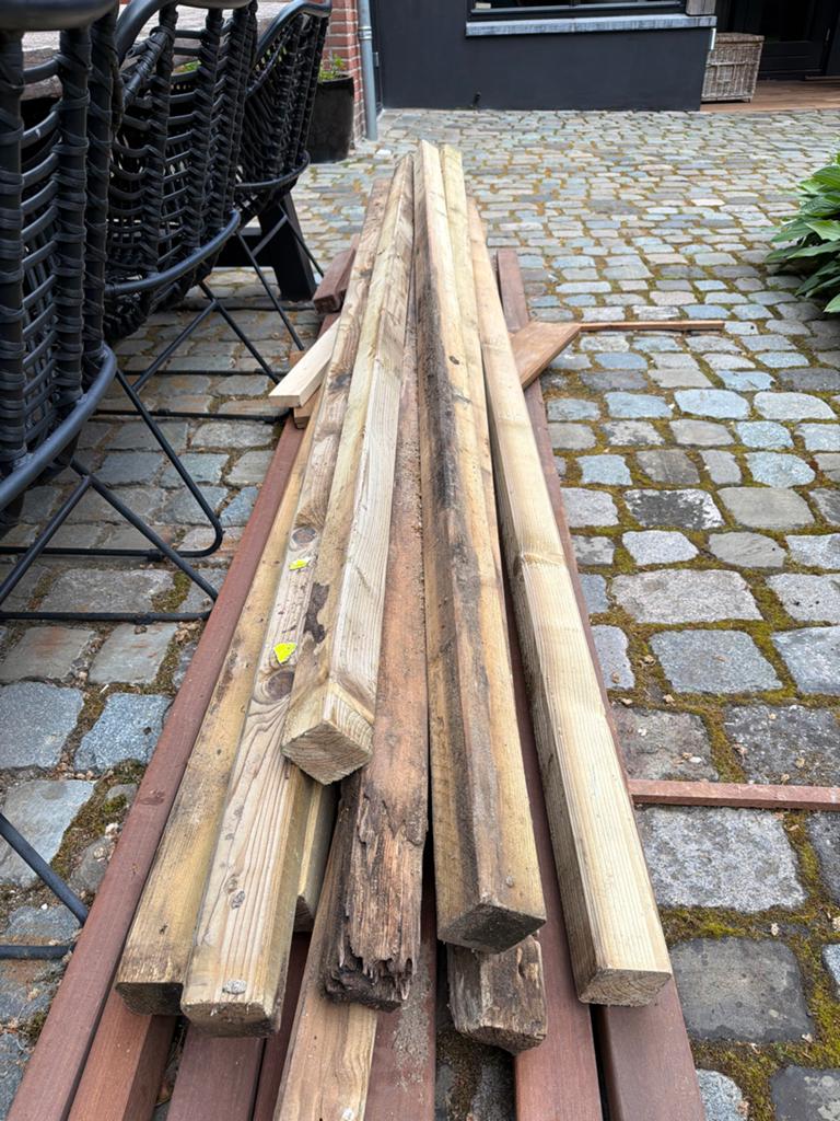 Houten palen 5x5 cm, 258 cm lang - ideaal voor pergola, Motoren, Ophalen, Gebruikt
