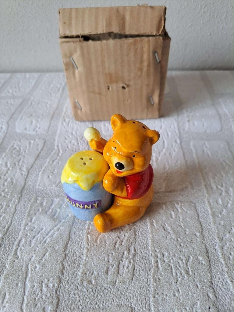 Disney Winnie de Poeh peper- en zoutstel 9x8x6,5cm, Verzamelen, Ophalen of Verzenden, Winnie de Poeh of vrienden, Nieuw, Overige typen