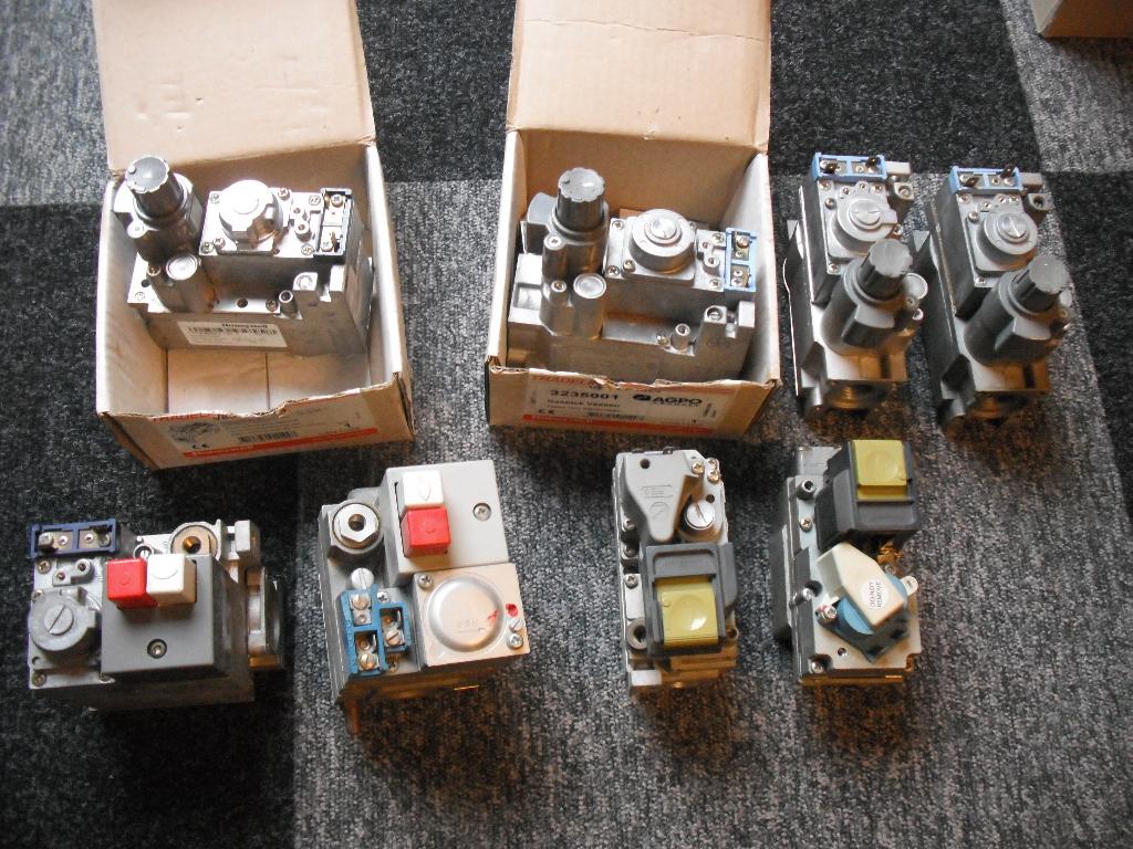 Gasblokken, pompen, thermostaten en ander cv materiaal., Doe-het-zelf en Verbouw, Verwarming en Radiatoren, Radiator, Nieuw, Minder dan 60 cm