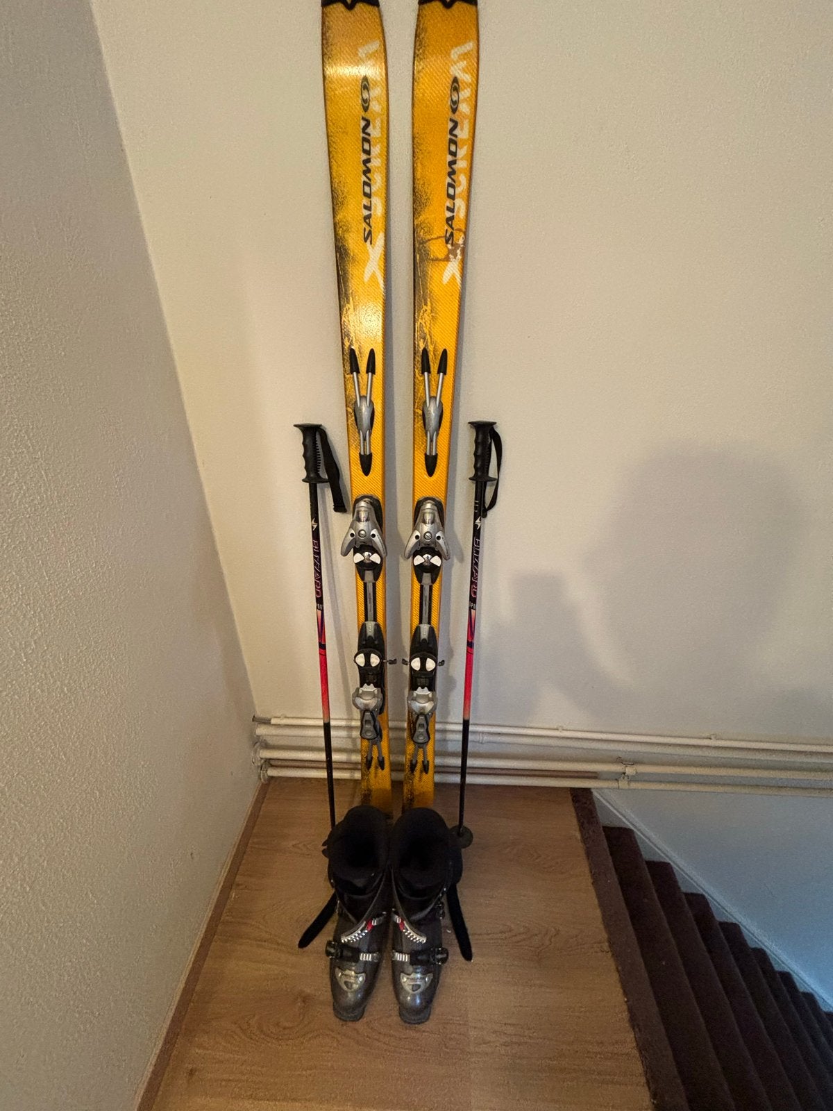 Salomon ski set met Head skischoenen en Blizzard skistokken, Ophalen, 160 tot 180 cm, Gebruikt, Salomon