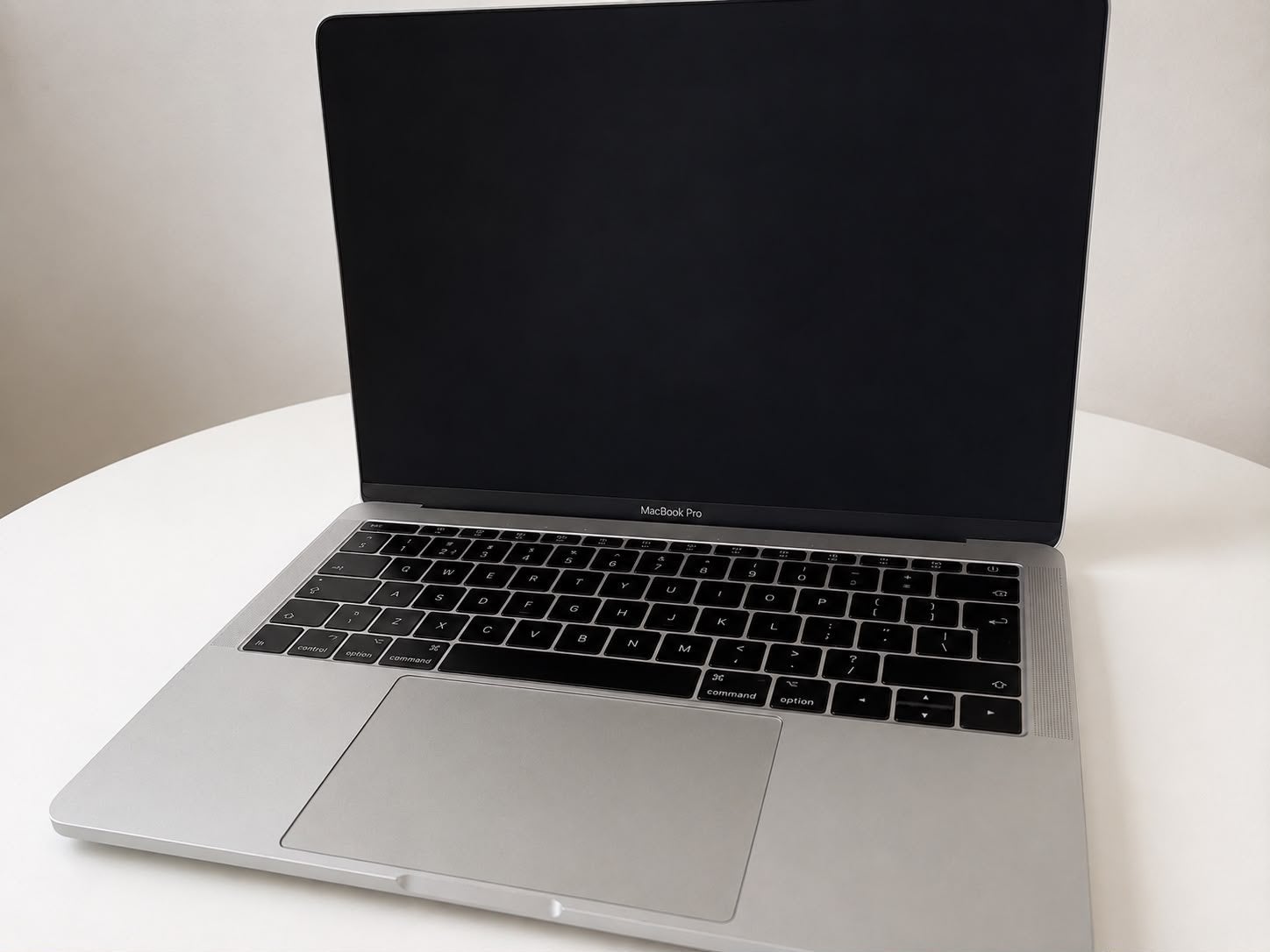 Macbook Pro 2017, Computers en Software, Apple Macbooks, 2 tot 3 Ghz, 13 inch, Zo goed als nieuw, Ophalen