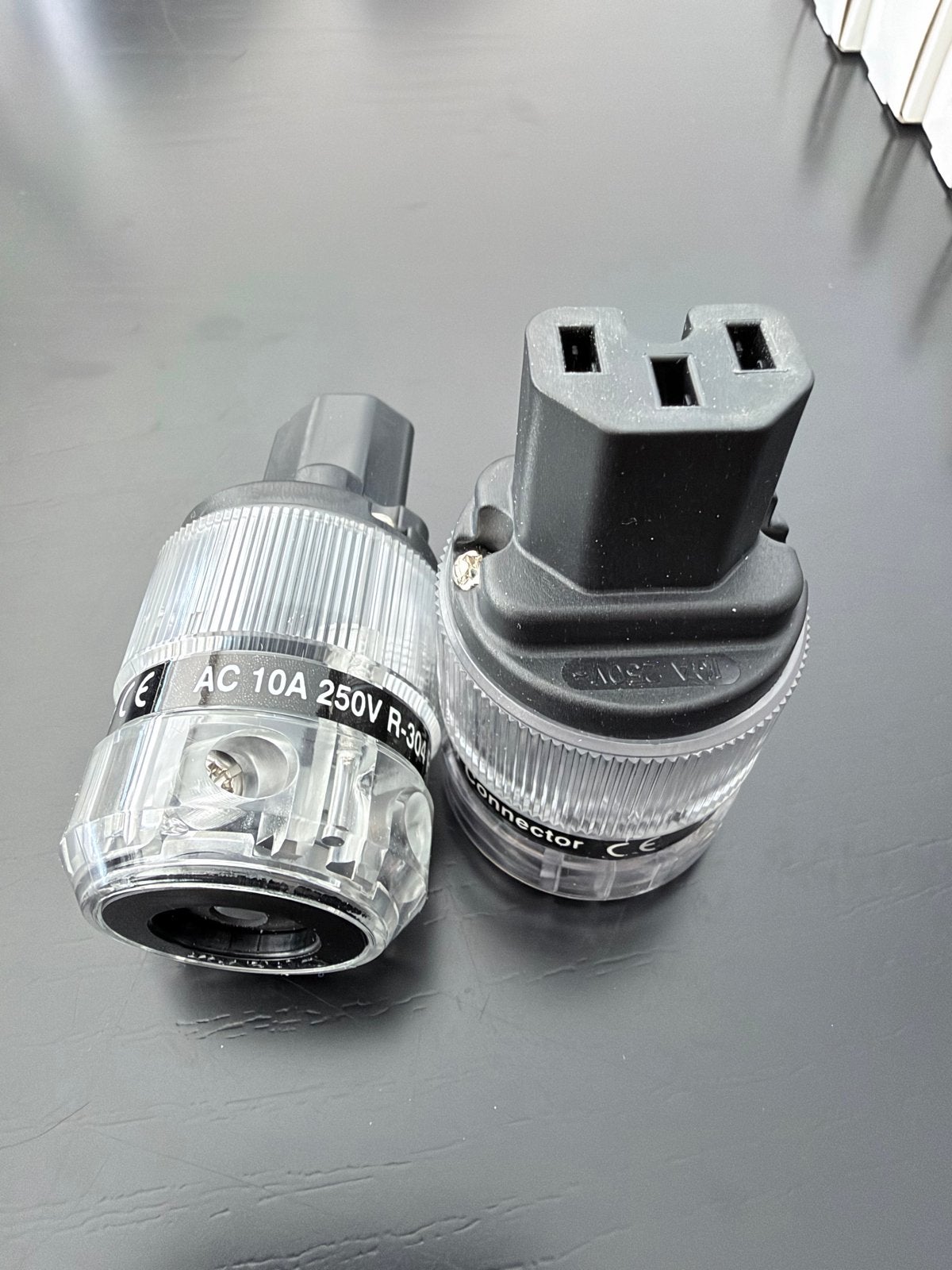 Dynavox IEC R-304 P vernikkelde contacten - Nieuw, Audio, Tv en Foto, Nieuw, Suedring 14 Iffezheim, Ophalen of Verzenden, Overige kabels