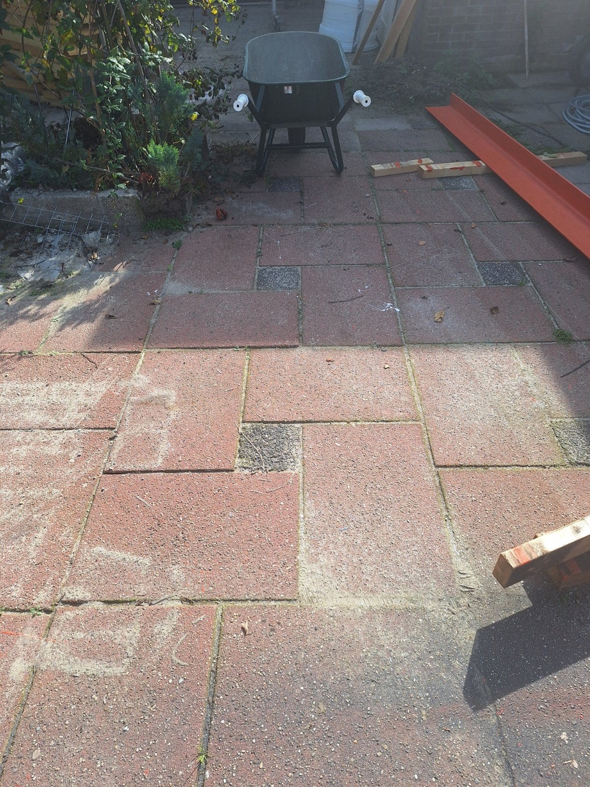 25 m2 Gratis terrastegels/klinkers af te halen, Tuin en Terras, Ophalen, Gebruikt, 10 m² of meer, Beton
