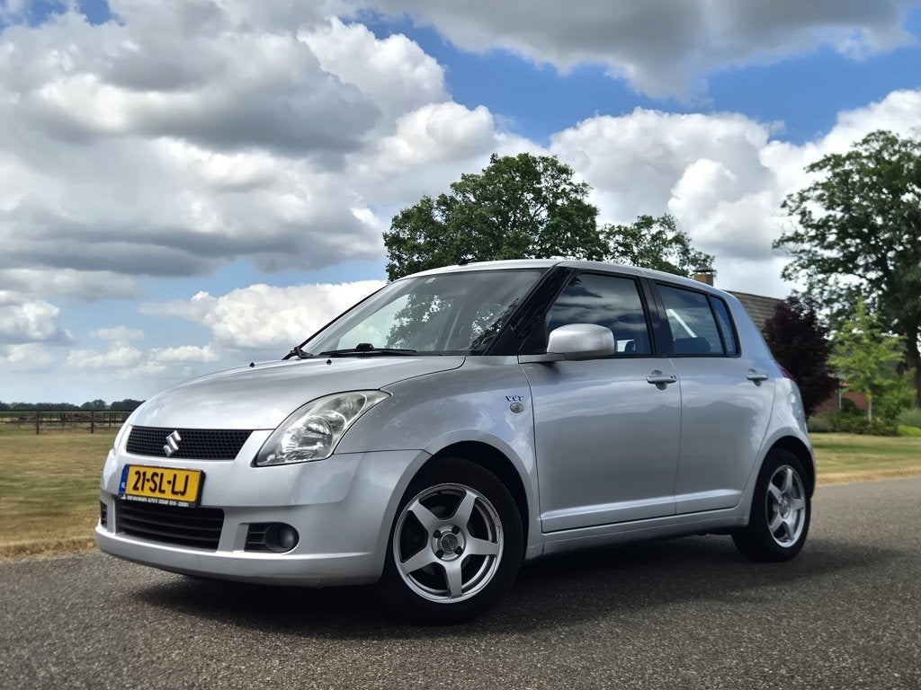 Suzuki Swift 1.5 Exclusive (bj 2005), Voorwielaandrijving, 15 km/l, Swift, Bedrijf