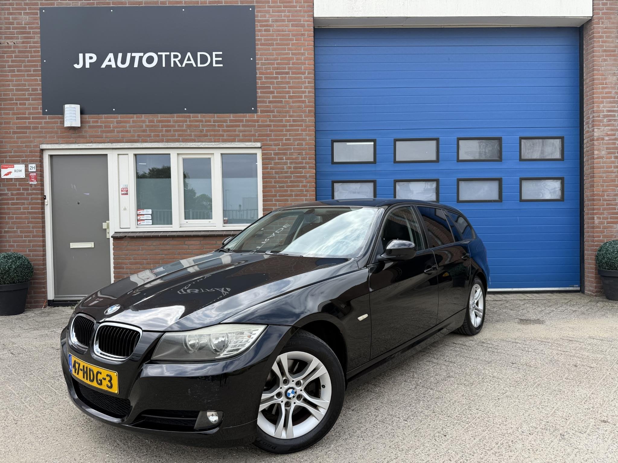 BMW 3-serie Touring 318i Business Line | Ketting v.v | Trekh, Euro 5, Zwart, Origineel Nederlands, Handgeschakeld
