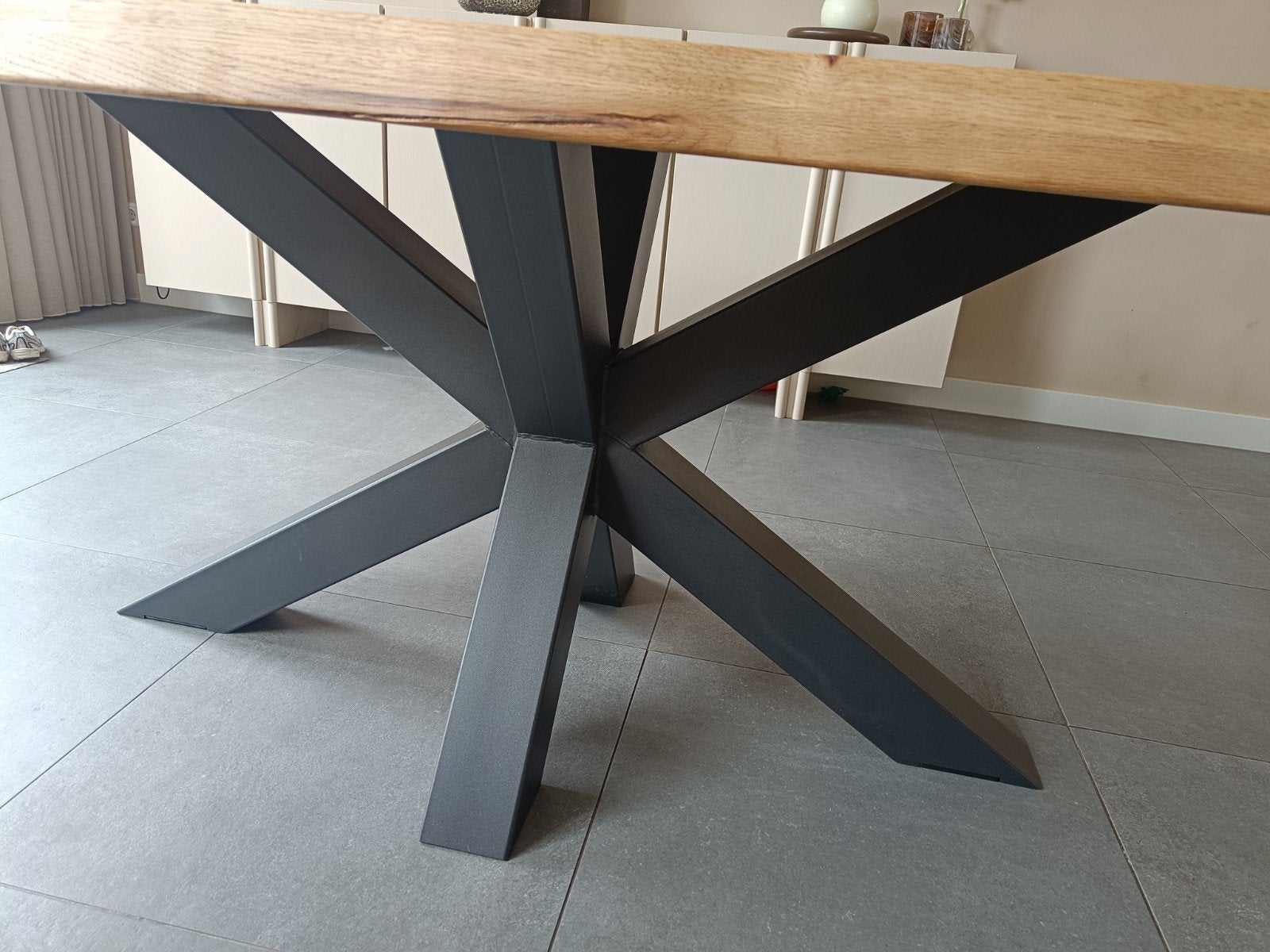 Foto 4 van Houten eettafel 220 x 100 eiken kleur
