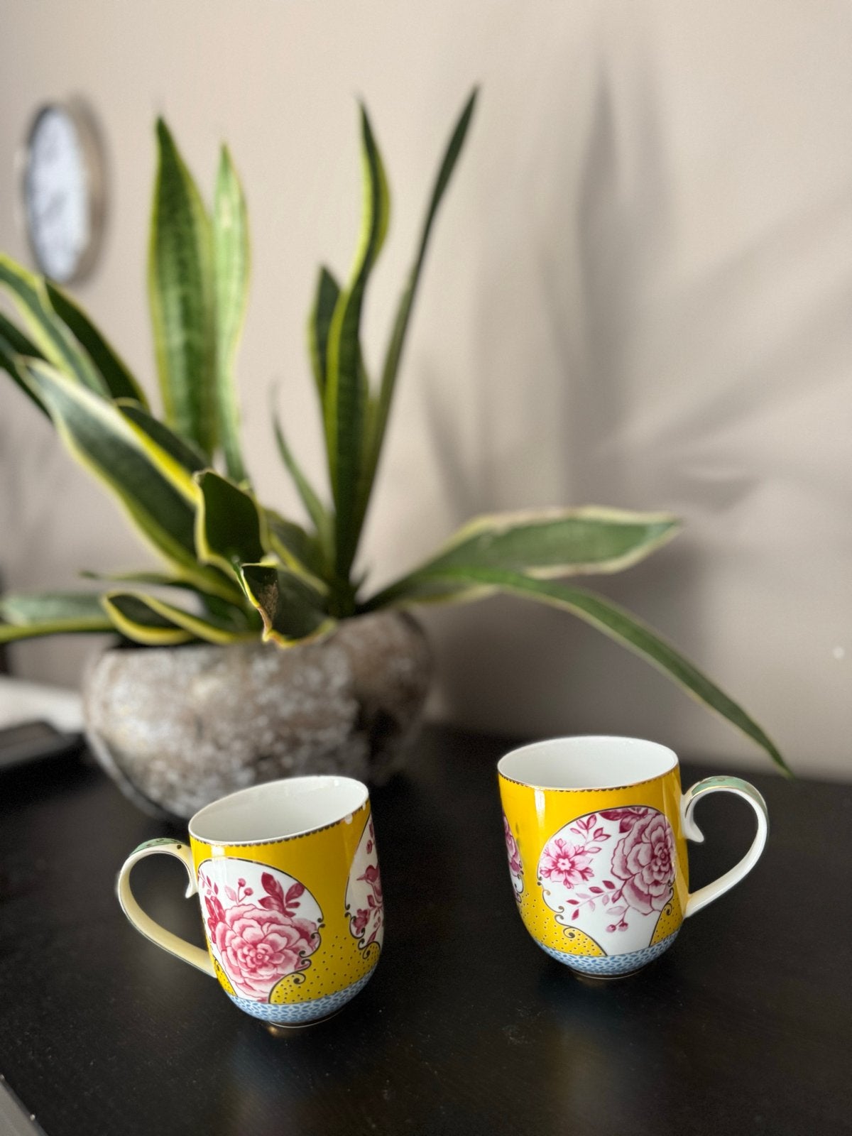 Pip Studio Gele Bekers - Set van 2 (330 ml), Nieuw, Ophalen of Verzenden, Overige stijlen, Kop(pen) en/of Schotel(s)