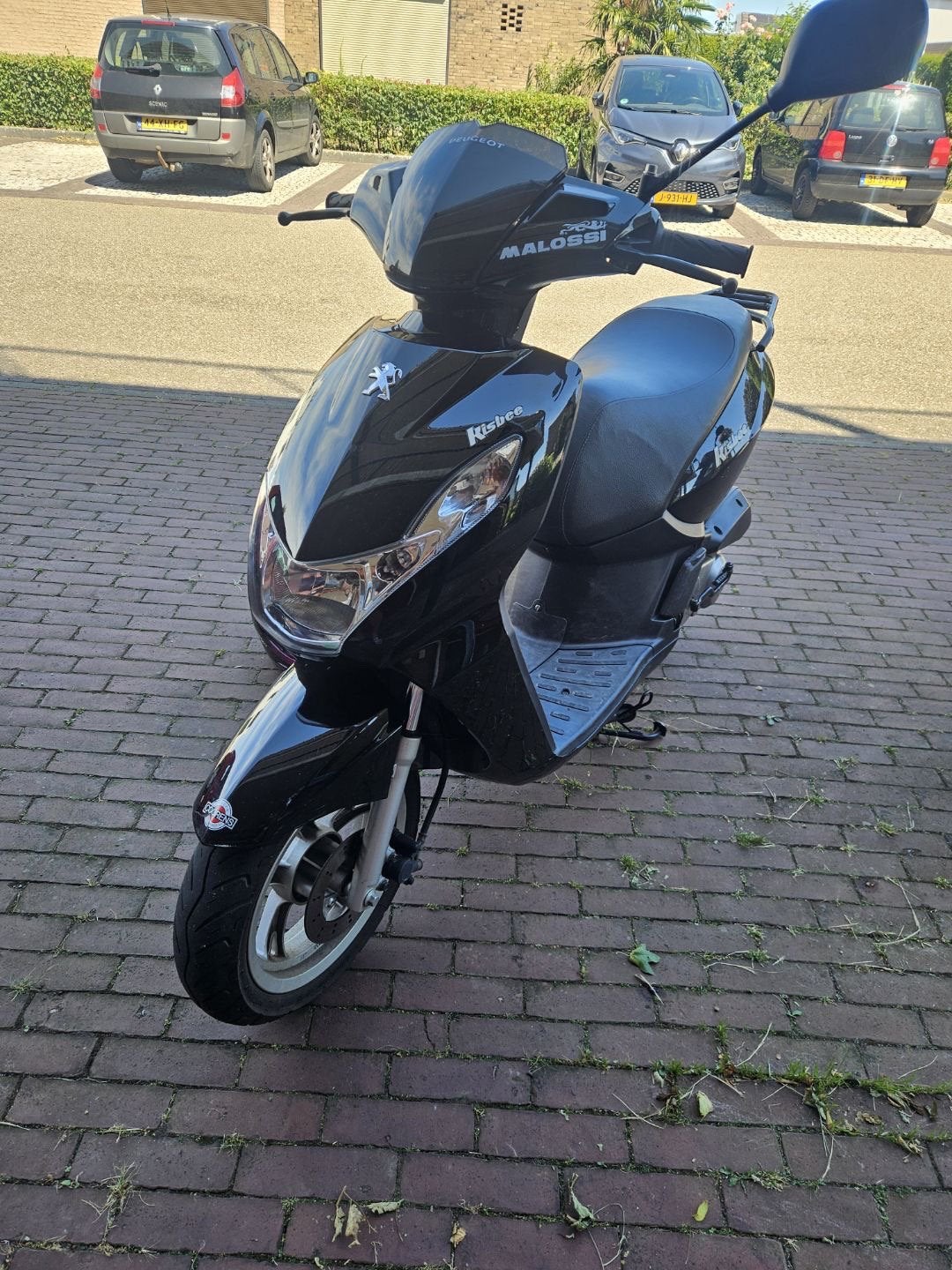 Peugeot Kisbee 4T 2011 – rijdt goed, Ophalen of Verzenden, Zo goed als nieuw, Benzine, Overige modellen