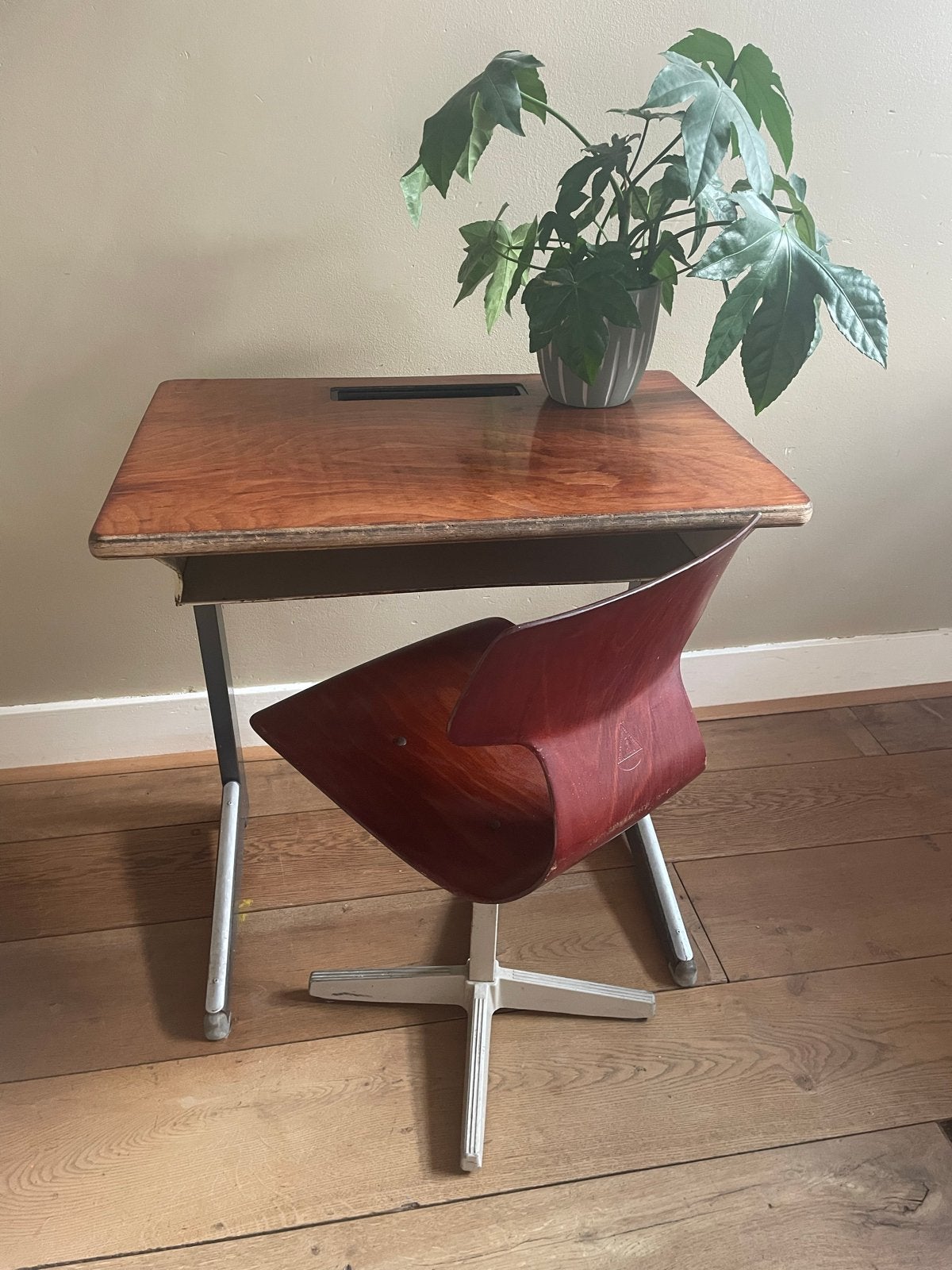 Vintage schoolbankje met Pagholz Pagwood stoeltje, Ophalen, Gebruikt, Tafel(s) en Stoel(en)