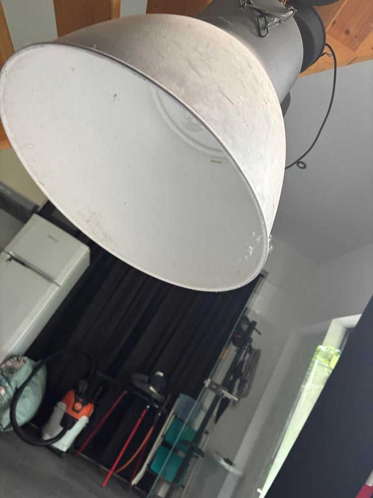 2x Ikea industriële lampen - stoffig maar netjes, Huis en Inrichting, Lampen | Hanglampen, Ophalen of Verzenden, Gebruikt, Metaal