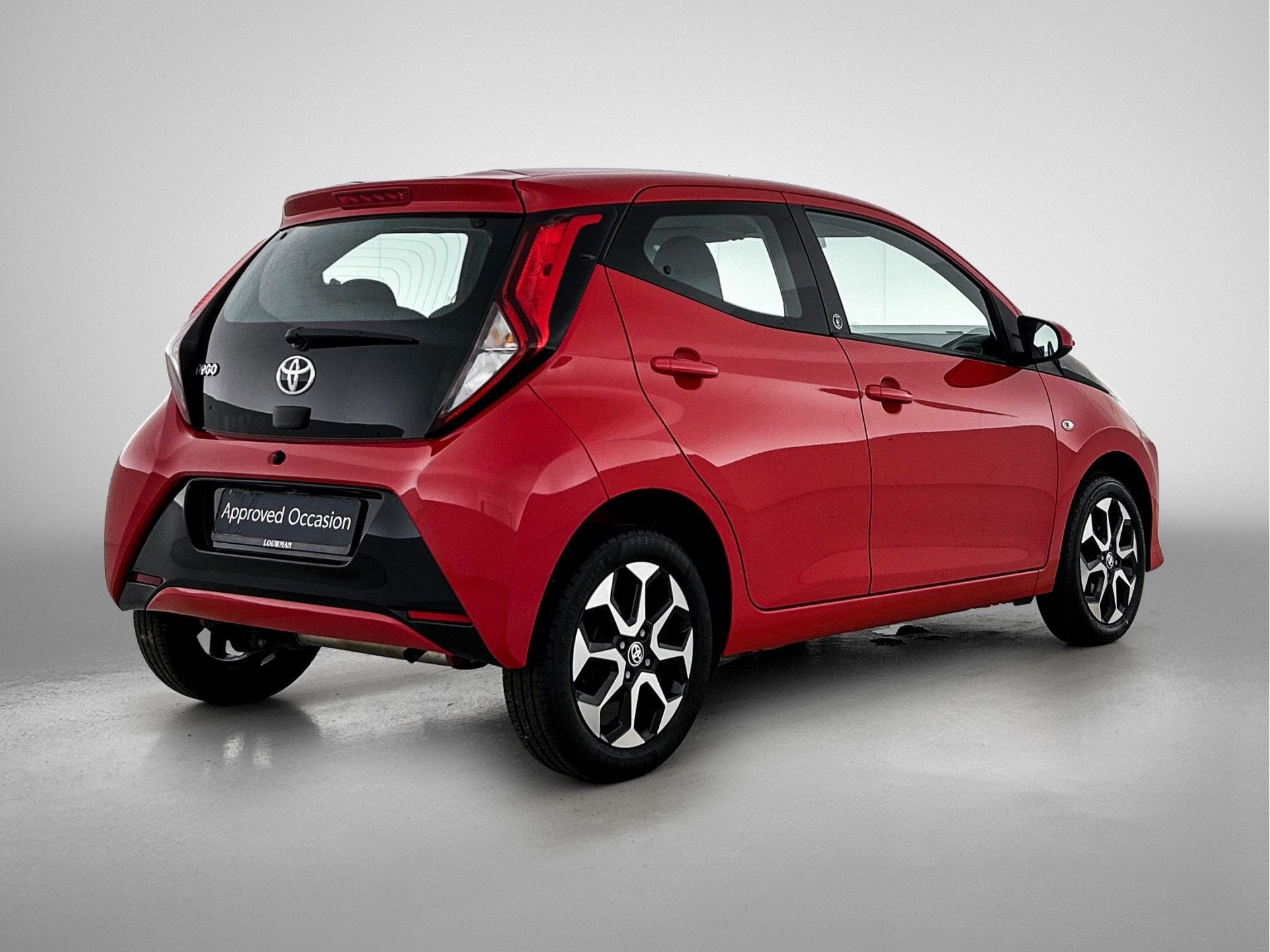 Toyota Aygo 1.0 VVT-i x-play | Apple CarPlay/Android Auto |, Voorwielaandrijving, 12 maanden, Stof, Gebruikt