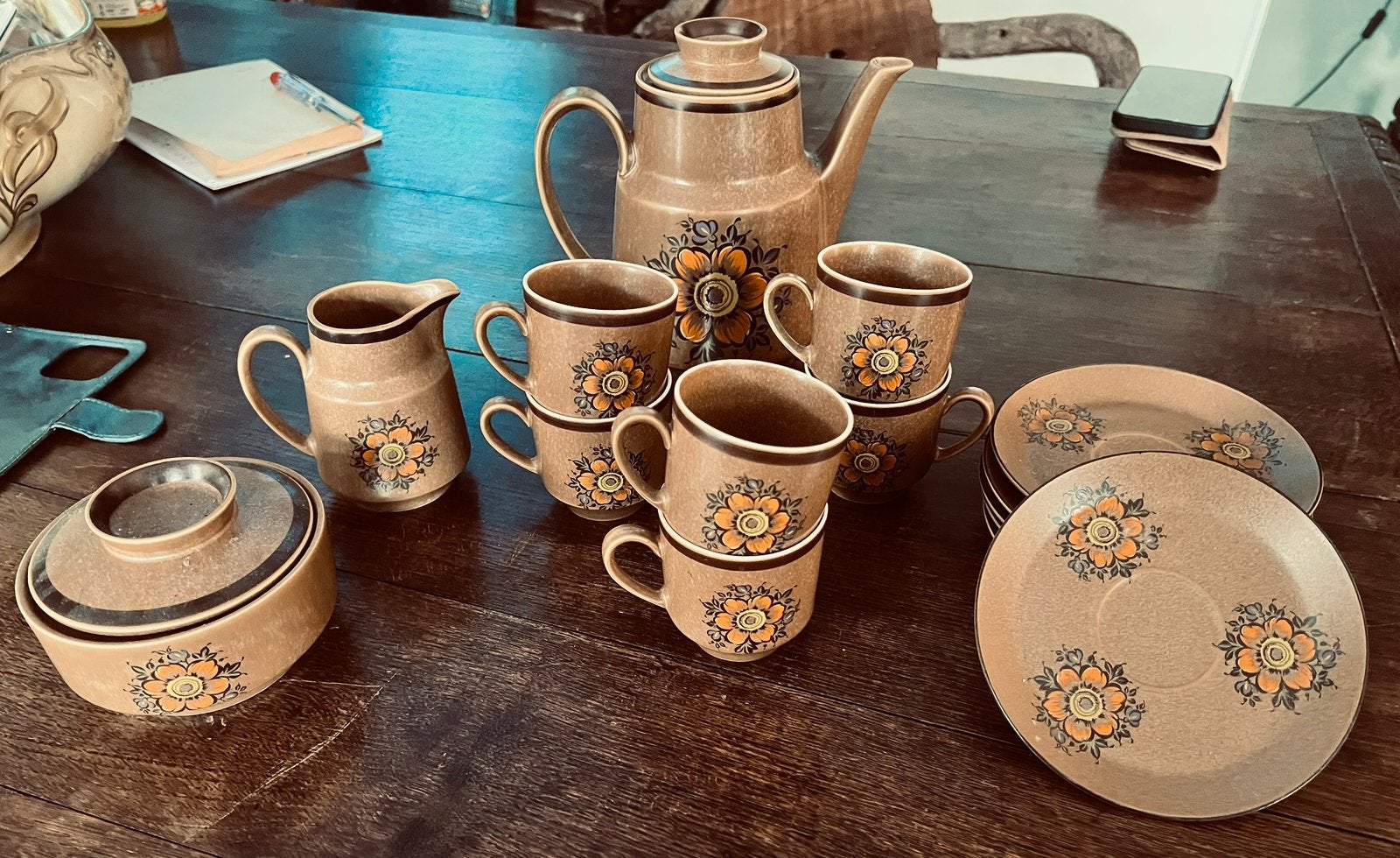 Compleet retro koffie servies, Huis en Inrichting, Ophalen of Verzenden, Zo goed als nieuw, Porselein, Overige stijlen