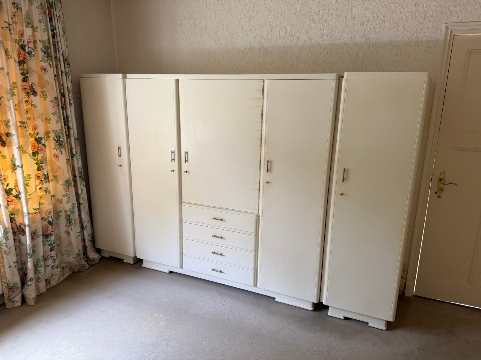 Vintage ruime kledingkast – jaren 70, Huis en Inrichting, Ophalen, Gebruikt, Retro Vintage Seventies, Met lade(s)