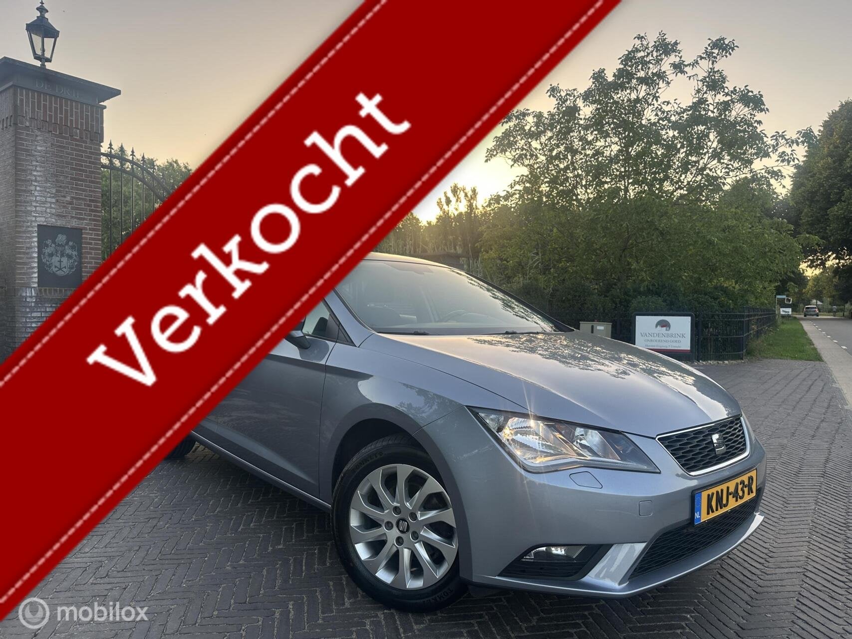 Seat Leon 1.2 TSI Style Business Trekhaak Cruise Airco✅, Auto's, Voorwielaandrijving, Dealer onderhouden, Stof, Gebruikt