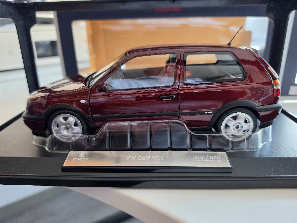 Volkswagen Golf VR6 limited edition, Hobby en Vrije tijd, Modelauto's | 1:18, Ophalen of Verzenden, Nieuw, Auto, Norev