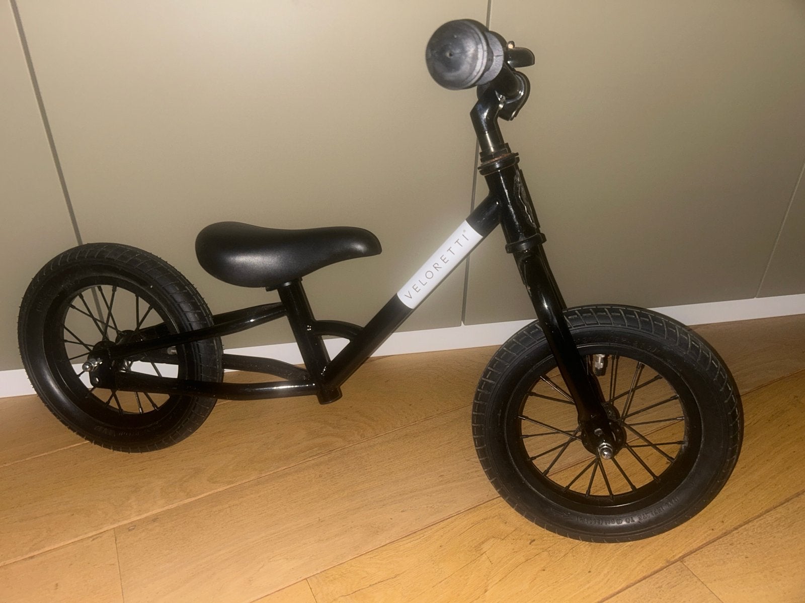 Veloretti loopfiets /driewieler zwart in prijs verlaagd, Ophalen, Zo goed als nieuw, 16 tot 20 inch