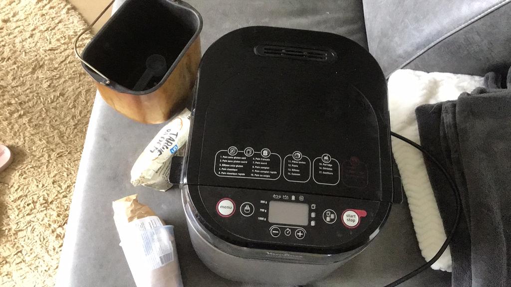 Broodbakmachine moulinex, Witgoed en Apparatuur, Broodbakmachines, 400 tot 800 gram deeg, Ophalen, Met timer, Gebruikt