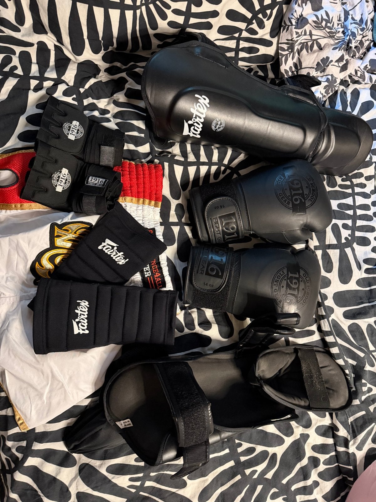 Complete Vechtsportuitrusting: Fairtex, 1916 Gear & Broek, Ophalen, Zo goed als nieuw, Overige, Vechtsportbescherming