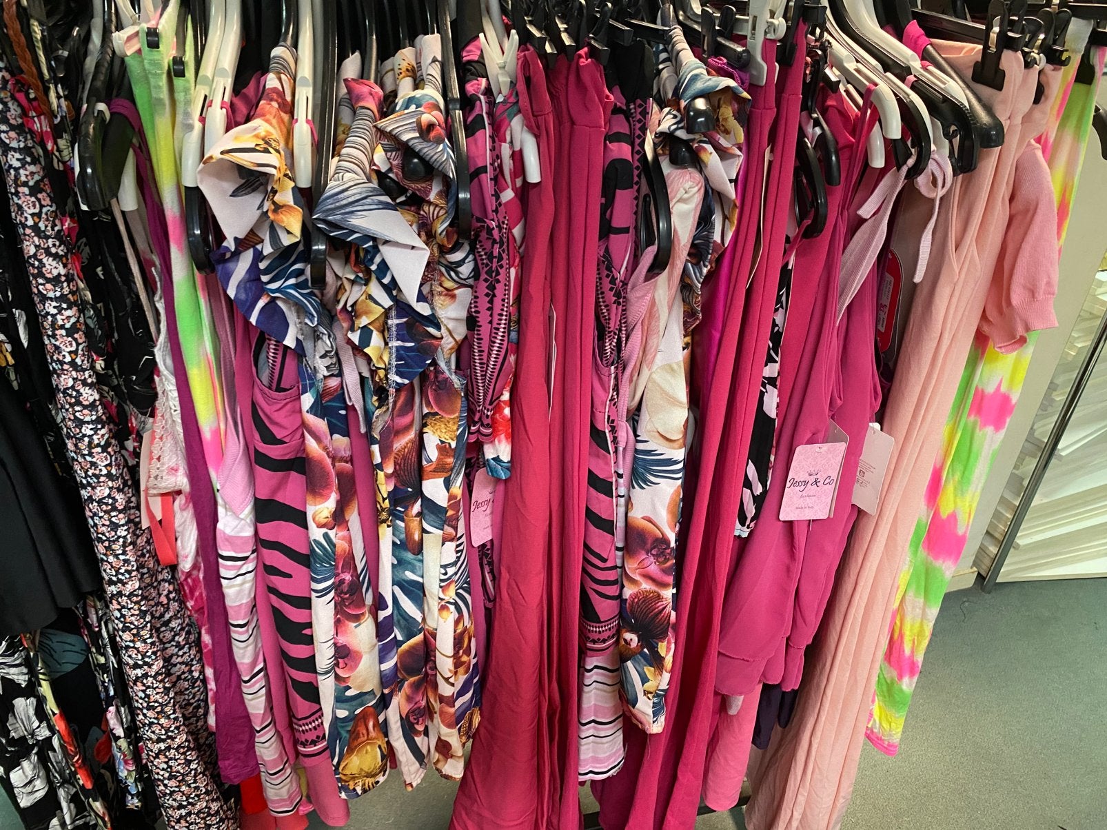 Restant partij dames kleding, Ophalen, Nieuw