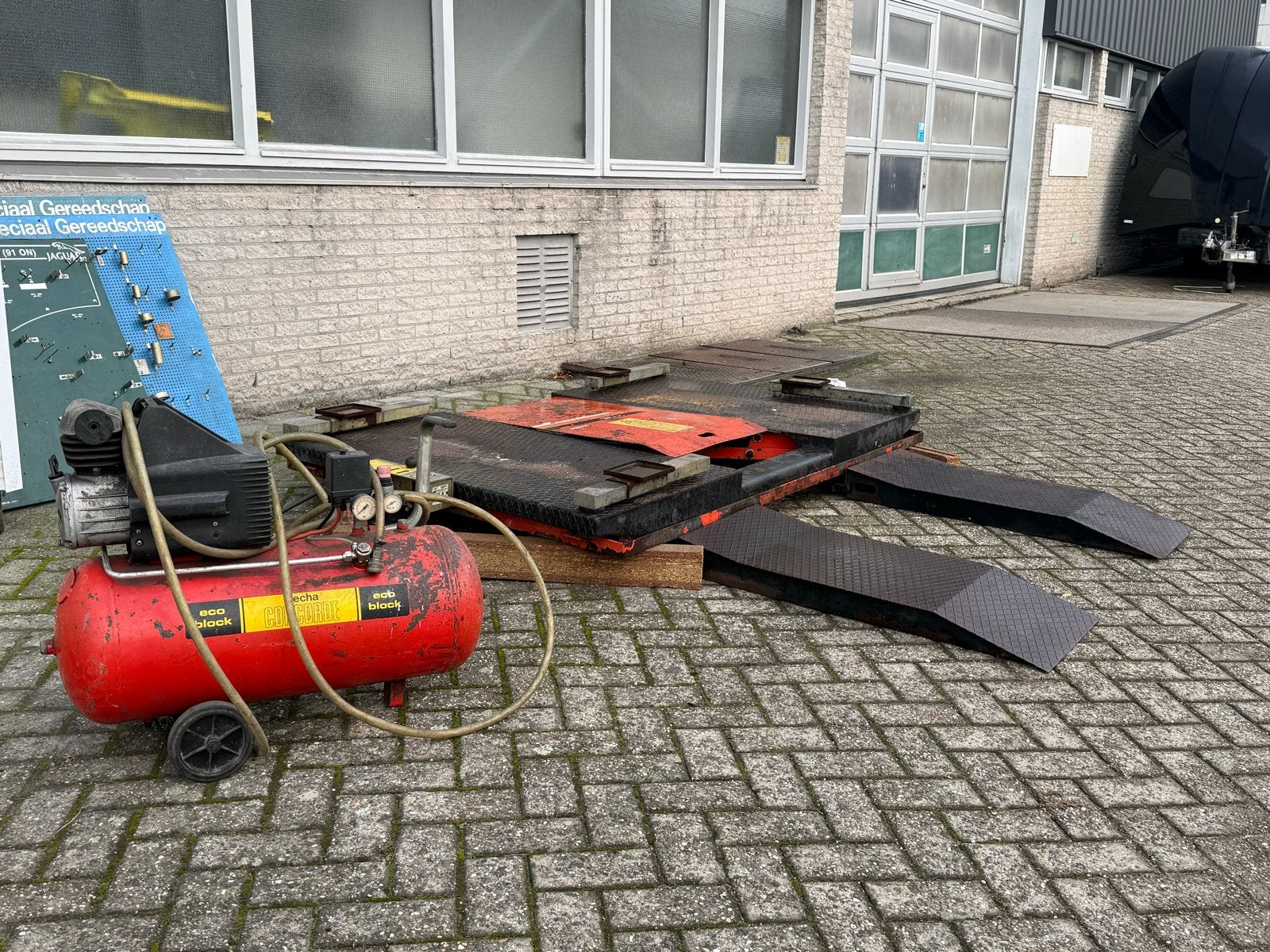 SICAM PSB24 Poetsbrug met Concorde Compressor en Oprijplaten, Ophalen